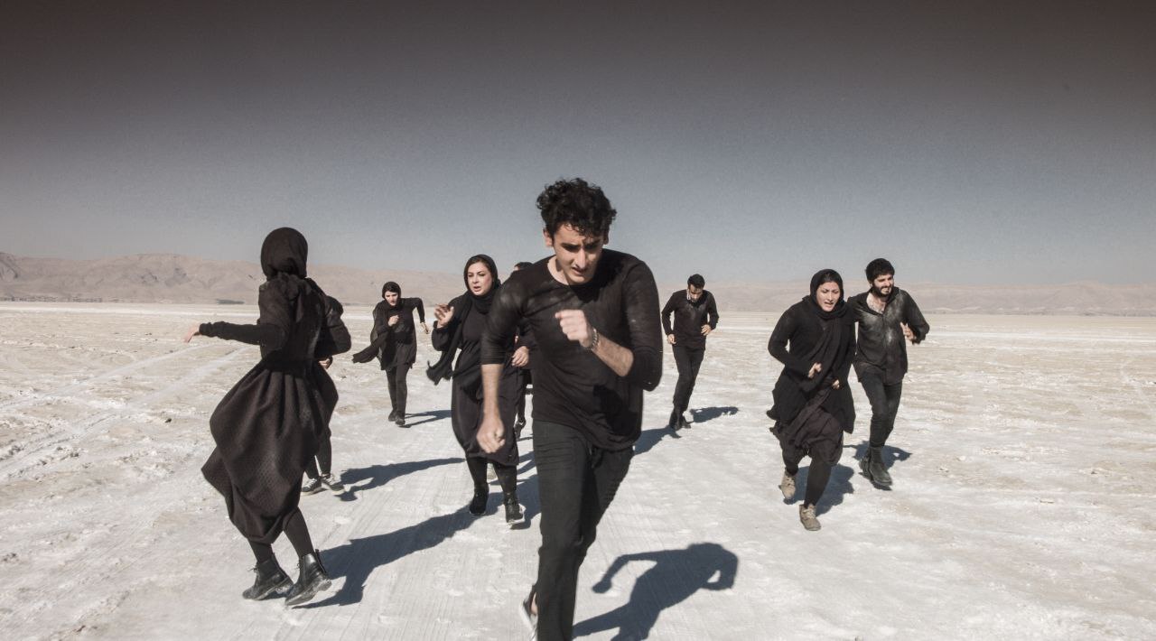 آغاز اکران فیلم سینمایی «مهاجران» در هنر و تجربه/ رونمایی از تیزر