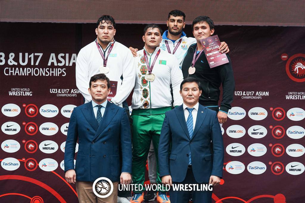 تاریخسازی کشتی کامبوج با مربیگری کمیل قاسمی + عکس تاریخسازی کشتی کامبوج با مربیگری کمیل قاسمی + عکس