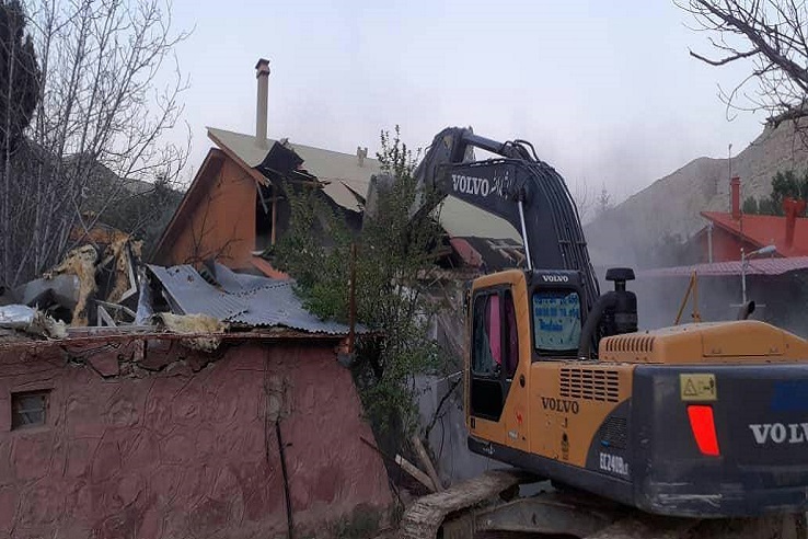 قلع و قمع 7 فقره ویلا در شهرستان فیروزکوه قلع و قمع 7 فقره ویلا در شهرستان فیروزکوه