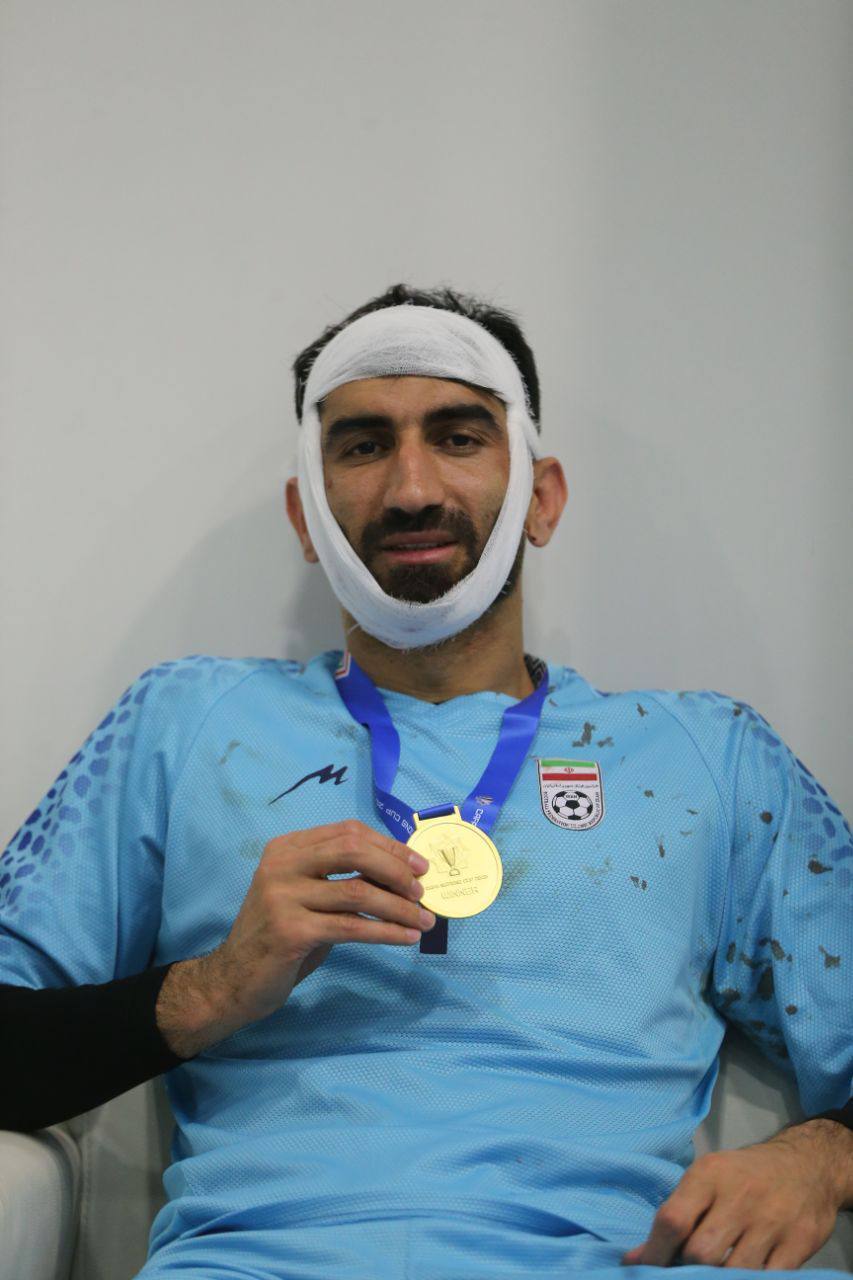 بیرانوند از بیمارستان مرخص شد+ عکس