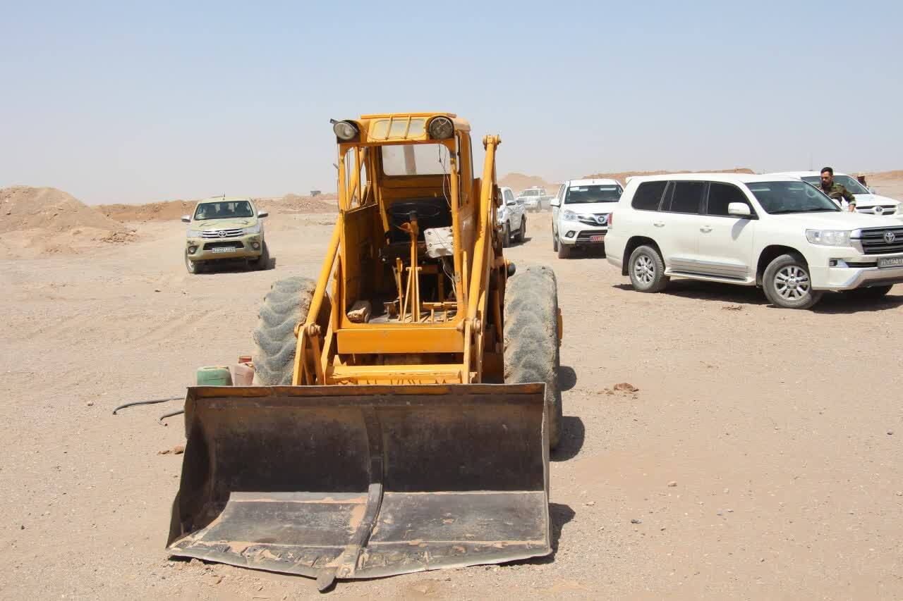 رئیس کل دادگستری استان سمنان دستور ضبط هزار تن ماده معدنی سلستین را به نفع بیت المال صادر کرد