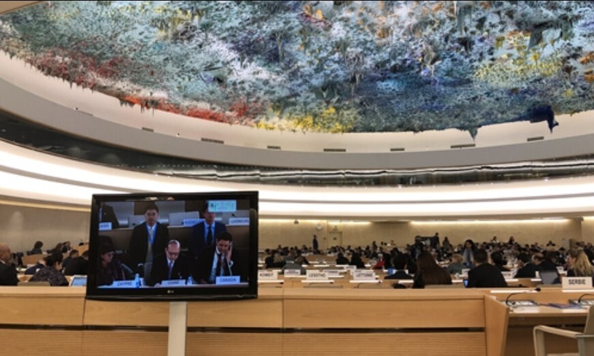 انتقاد گروه دوستان دفاع از منشور ملل متحد از استاندارد‌های دوگانه حقوق بشری