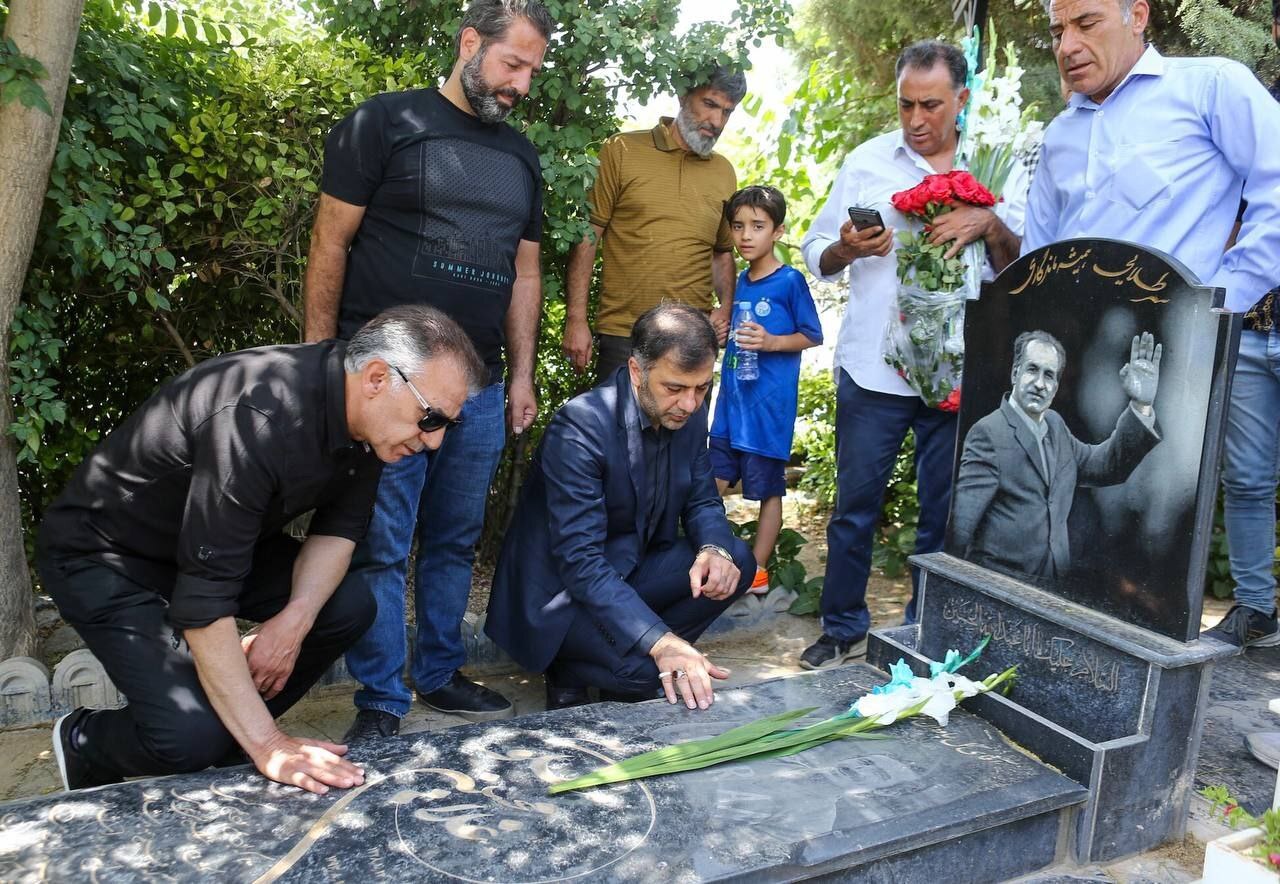 مراسم سالگرد درگذشت ناصر حجازی برگزار شد مراسم سالگرد درگذشت ناصر حجازی برگزار شد