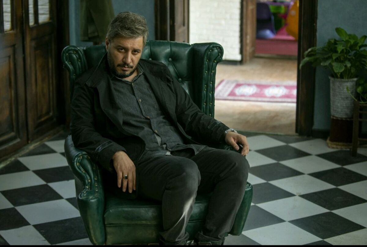 جواد عزتی با «کت چرمی» روی پرده سینما