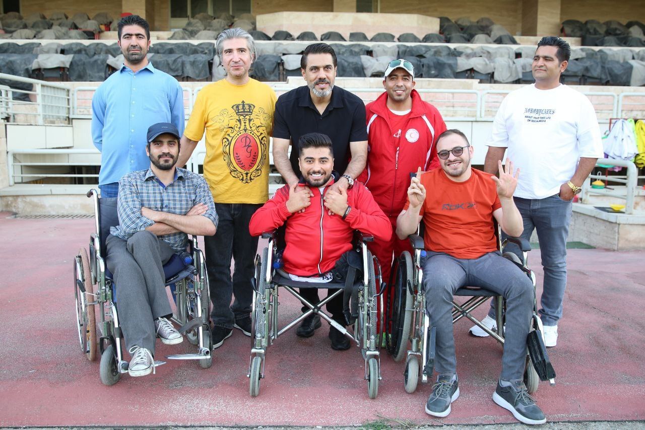 تمرین ۸۰ دقیقهای پرسپولیس با حضور میهمانان ویژه در تمرین سرخپوشان + تصاویر تمرین ۸۰ دقیقهای پرسپولیس با حضور میهمانان ویژه در تمرین سرخپوشان + تصاویر