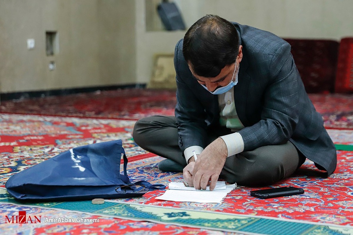 رئیس کل دادگستری زنجان به درخواست ۶۱ نفر از مراجعین در ملاقات مردمی رسیدگی کرد