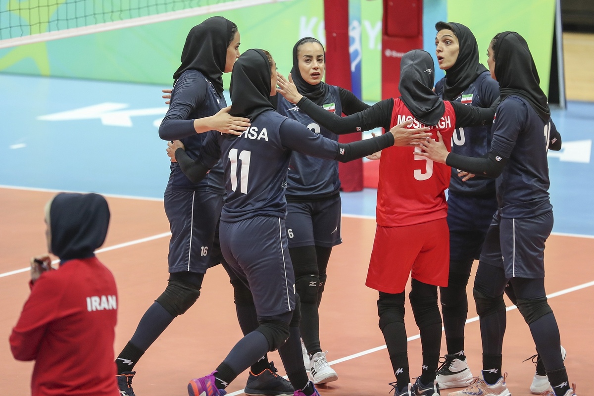 نخستین حضور والیبال بانوان ایران در بازی‌های آسیایی پس از انقلاب اسلامی
