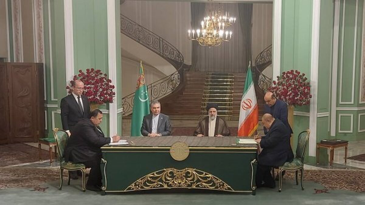 ۵ سند همکاری میان تهران و عشق‌آباد به امضا رسید