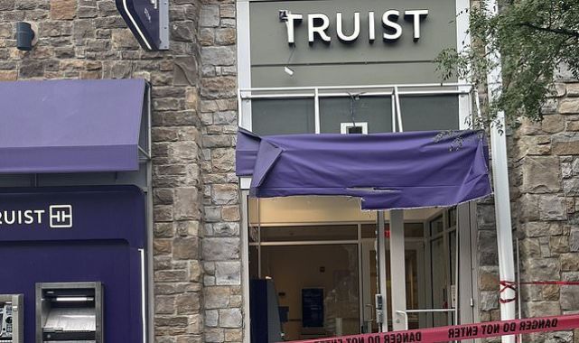 ۳ انفجار در پایتخت آمریکا/ ۳ کشته بر اثر سقوط هواپیما در کارولینای جنوبی ۳ انفجار در پایتخت آمریکا/ ۳ کشته بر اثر سقوط هواپیما در کارولینای جنوبی