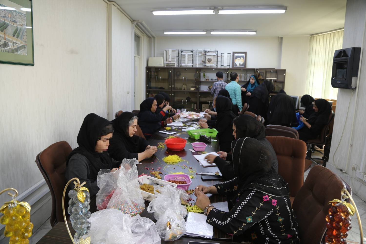 مدیرعامل انجمن حمایت از  خانواده زندانیان مرکز: ۵ هزار خانواده نیازمند در تهران را تحت حمایت پوششی موردی و مستمر داریم/ سال قبل حدود ۱۴ میلیارد تومان کمک مردمی داشتیم