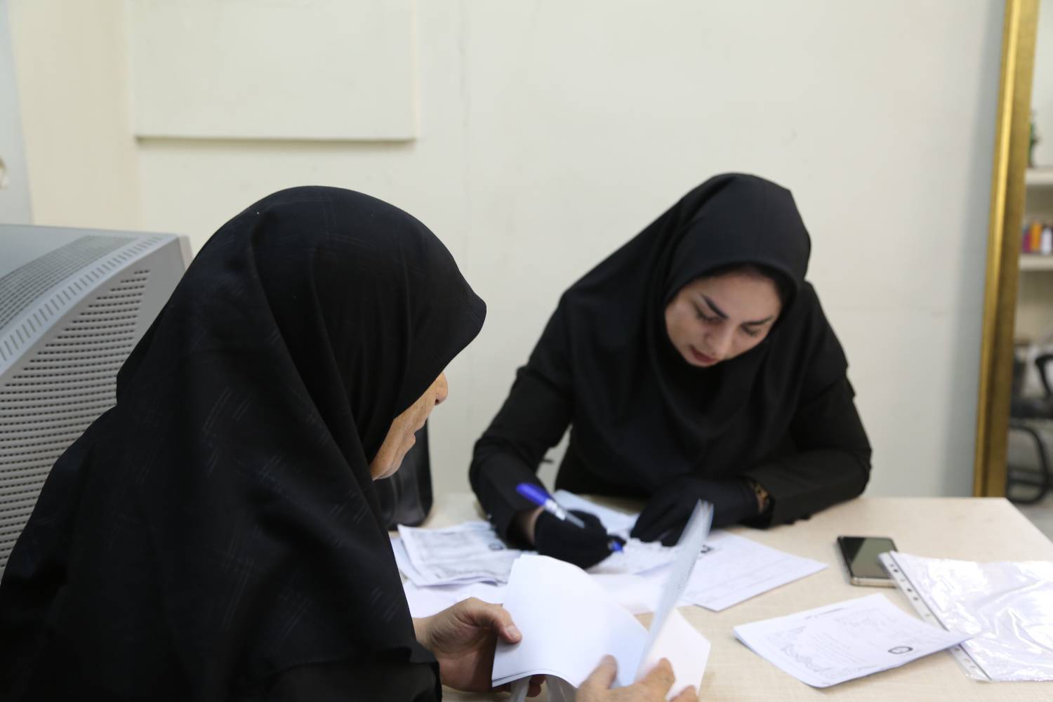 مدیرعامل انجمن حمایت از  خانواده زندانیان مرکز: ۵ هزار خانواده نیازمند در تهران را تحت حمایت پوششی موردی و مستمر داریم/ سال قبل حدود ۱۴ میلیارد تومان کمک مردمی داشتیم