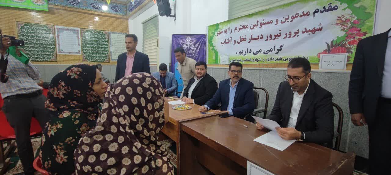 درخواست‌های ۱۴۴ نفر از مراجعان در طرح میز خدمت مشترک دستگاه قضایی و دولت در مسجد جامع شهر تیرور رسیدگی شد