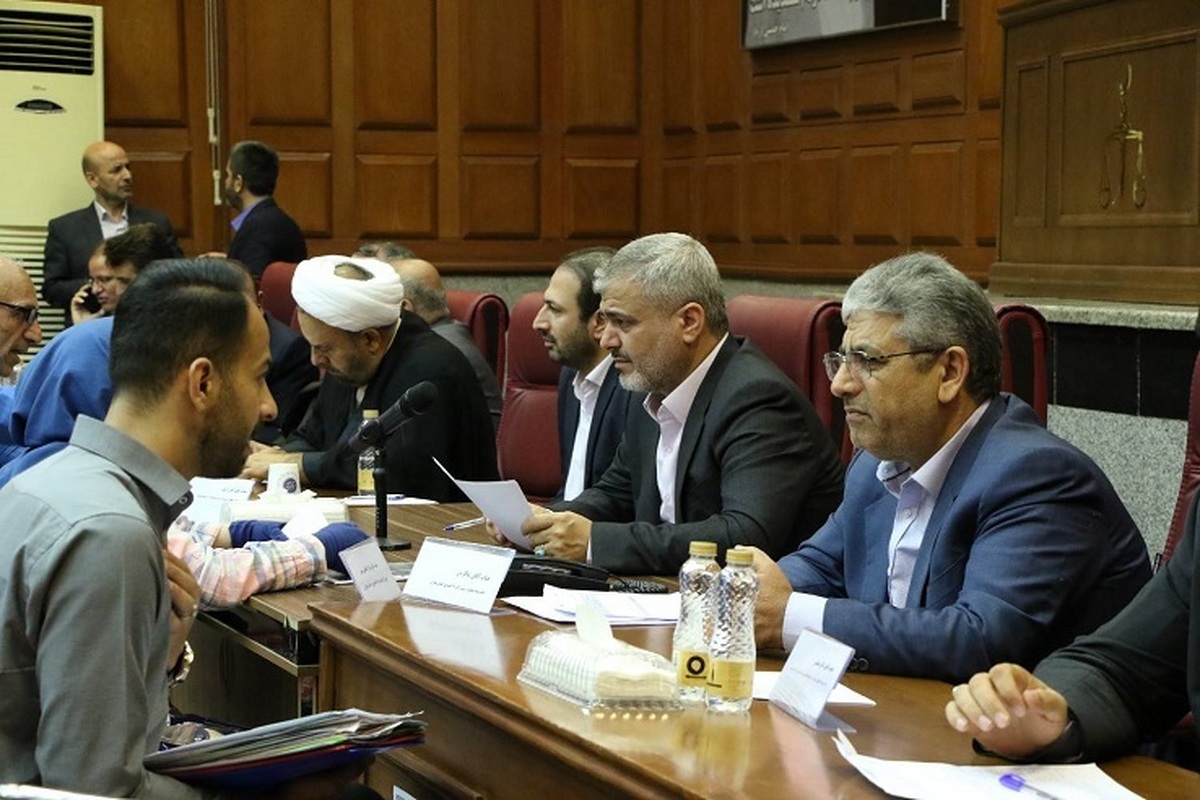 رئیس کل دادگستری استان تهران و مسئولان قضایی با ۱۲۰ نفر از مراجعان دیدار کردند