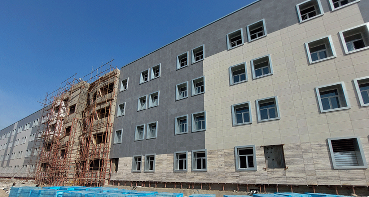 بازدید وزیر بهداشت از روند پیشرفت بیمارستان‌های در حال ساخت اسلامشهر و شهریار