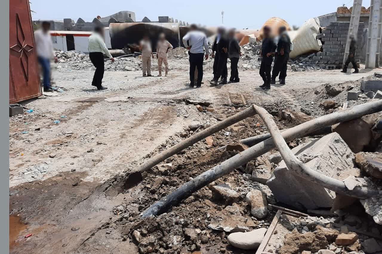 ماجرای ادعای دروغ تخریب منازل مردم در روستای کلاهی هرمزگان/ کشف بیش از ۳۰۰ هزار لیتر گازوئیل و انهدام خط لوله ۵۰ کیلومتری انتقال سوخت قاچاق/ ۱۵۰ نفر از اتباع خارجی دخیل در امر قاچاق سوخت دستگیر شدند