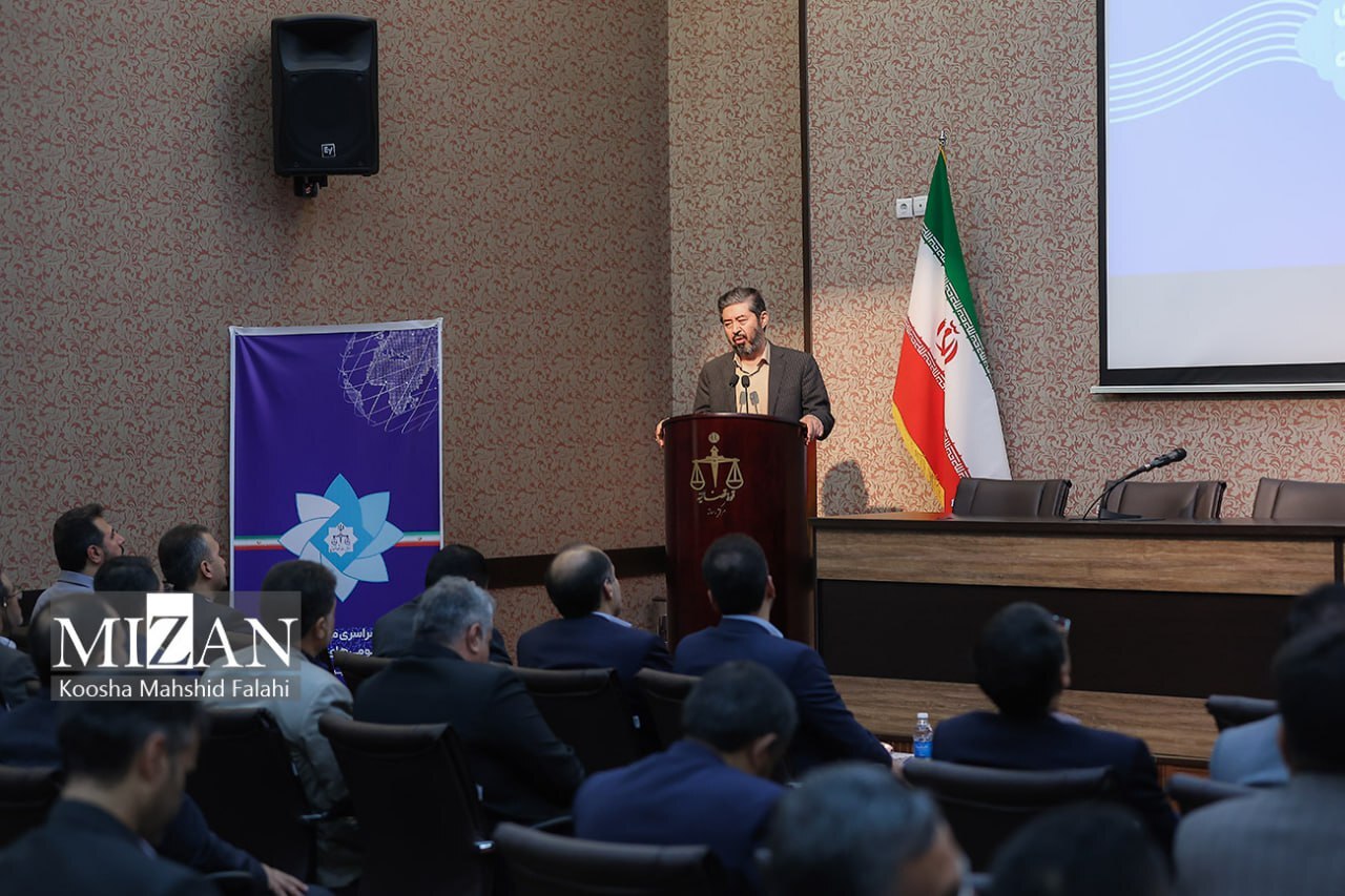 اولین همایش سراسری مدیران رسانه‌ای و روابط عمومی‌های قوه قضاییه برگزار شد/ تاکید سخنگوی قوه قضاییه بر اجرای فرامین رهبر انقلاب در حوزه رسانه/ رئیس مرکز رسانه قوه قضاییه: اولویت اصلی ما، عمل به فرمایشات و تاکیدات رهبر معظم انقلاب است/ برگزاری کارگاه‌های آموزشی ویژه ارتقای سطح رسانه‌ای دادگستری‌ها و سازمان‌های تابعه دستگاه قضا