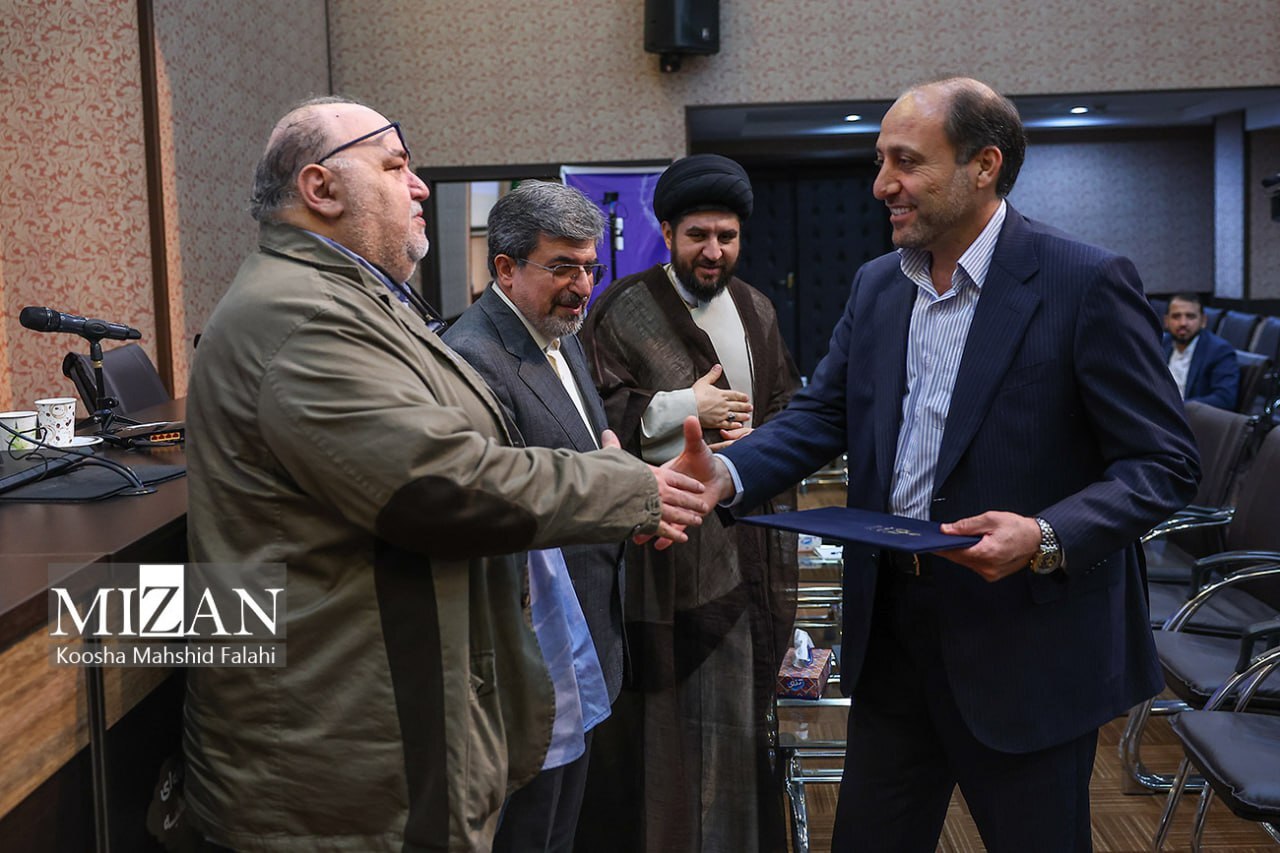 اولین همایش سراسری مدیران رسانه‌ای و روابط عمومی‌های قوه قضاییه برگزار شد/ تاکید سخنگوی قوه قضاییه بر اجرای فرامین رهبر انقلاب در حوزه رسانه/ رئیس مرکز رسانه قوه قضاییه: اولویت اصلی ما، عمل به فرمایشات و تاکیدات رهبر معظم انقلاب است/ برگزاری کارگاه‌های آموزشی ویژه ارتقای سطح رسانه‌ای دادگستری‌ها و سازمان‌های تابعه دستگاه قضا