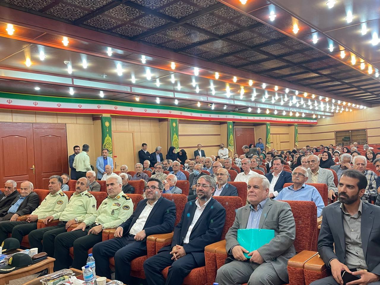 دومین مراسم گرامیداشت بازنشستگان سازمان ثبت اسناد و املاک کشور برگزار شد/بابایی: در خانواده ایرانی بازنشستگان باید نقش محوری را ایفا کنند