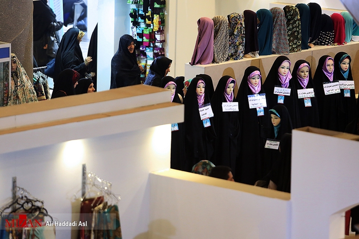 یک قواره چادر مشکی معمولی ۷۰۰ الی ۸۰۰ هزار تومان!