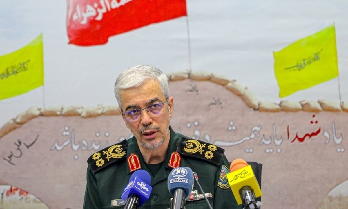 سرلشکر باقری: امنیت کشور ارمغان پایمردی رزمندگان اسلام و همراهی مردم با نظام است