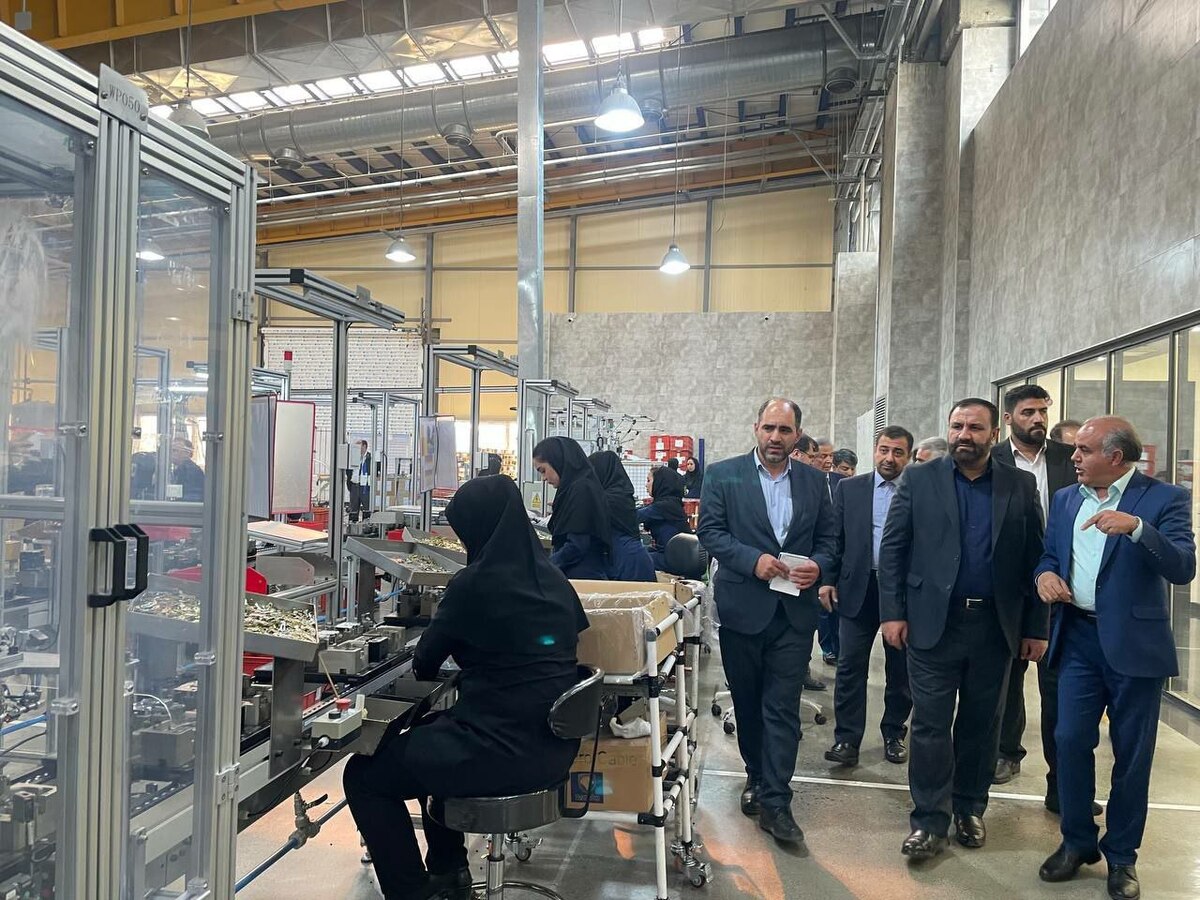 دادستان تهران از مجموعه شرکت‌های دانش بنیان تولید قطعات خودرو بازدید کرد