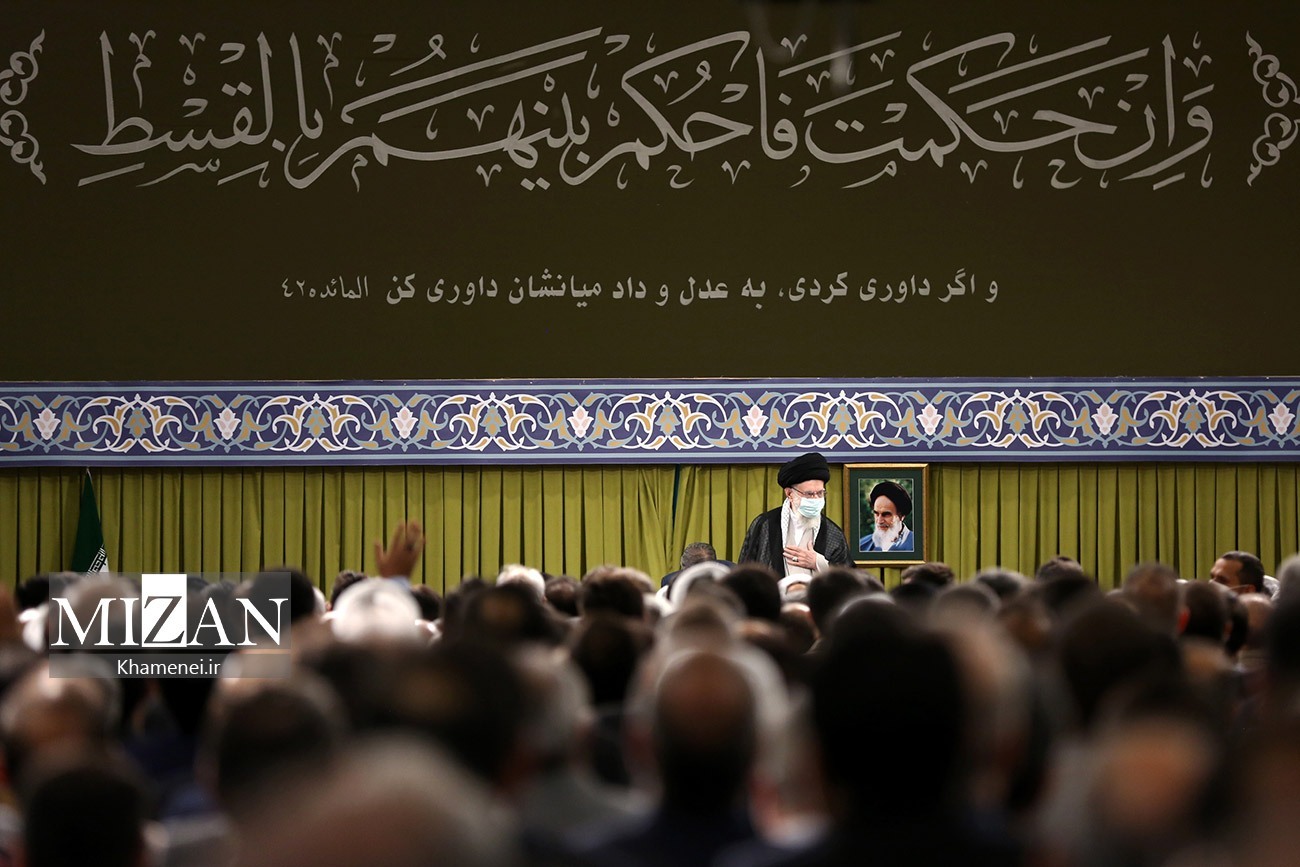 رهبر معظم انقلاب: قوه قضاییه یکی از ستون‌های اصلی نظام اسلامی است/ سند تحول قوه‌ قضاییه باید به سمت عملیاتی شدن پیش برود