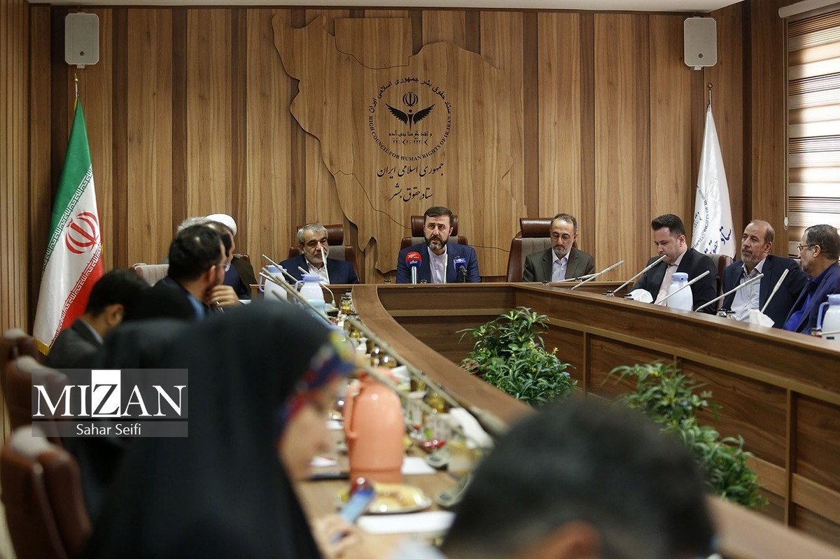 مراسم رونمایی از ۳ کتاب ستاد حقوق بشر برگزار شد