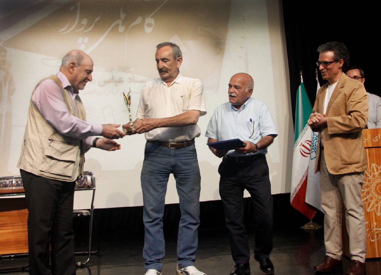 ساخت مستند از پیش‌کسوتان رادیو، این هنرمندان را به نسل جوان معرفی می‌کند
