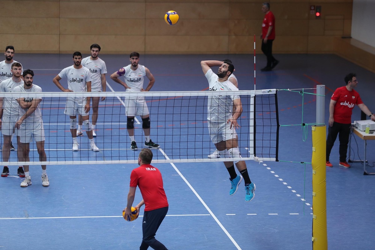 تمرین ۱۵۰ دقیقه‌ای شاگردان عطایی در فرانکفورت پیش از سفر به آمریکا