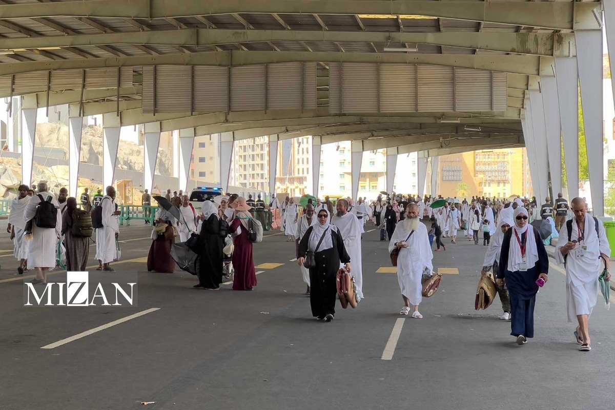 پایان اجتماع حجاج در سرزمین منا