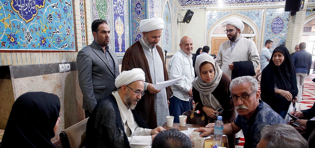 اهتمام دیوان عدالت اداری برای رسیدگی به درخواستهای مردم/ انجام ۲ هزار و ۳۳۴ مورد ملاقات مردمی توسط مسئولان قضایی دیوان عدالت اداری/رئیس دیوان عدالت: در حال حاضر موجودی پروندههای معوق در اغلب شعب دیوان به صفر رسیده است اهتمام دیوان عدالت اداری برای رسیدگی به درخواستهای مردم/ انجام ۲ هزار و ۳۳۴ مورد ملاقات مردمی توسط مسئولان قضایی دیوان عدالت اداری/رئیس دیوان عدالت: در حال حاضر موجودی پروندههای معوق در اغلب شعب دیوان به صفر رسیده است