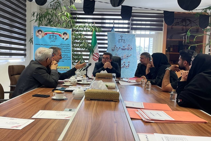 رئیس سازمان ثبت اسناد و املاک کشور برای هفتمین بار در مرکز ارتباطات مردمی قوه قضاییه حضور یافت/ رسیدگی به مشکلات حقوقی و قضایی ۱۰نفر از مراجعان/ بابایی: قولنامهها و وکالتنامهها سند مالکیت نیست رئیس سازمان ثبت اسناد و املاک کشور برای هفتمین بار در مرکز ارتباطات مردمی قوه قضاییه حضور یافت/ رسیدگی به مشکلات حقوقی و قضایی ۱۰نفر از مراجعان/ بابایی: قولنامهها و وکالتنامهها سند مالکیت نیست