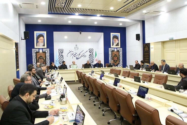 نشست تولیدکنندگان پالایشگاهی فرآوری غلات با رئیس کل دادگستری استان تهران برگزار شد/ القاصی: اسامی واحد‌های تولیدی دارای پرونده قضایی در استان تهران احصاء و استخراج شد/ تصمیم قضایی در خصوص اتهام یک شخص نباید منجر به تعطیلی واحد تولیدی و از بین رفتن اشتغال کارگران شود/ ذرت‌های وارداتی حتما باید برای مصرف انسانی مورد تایید سازمان غذا و دارو باشد