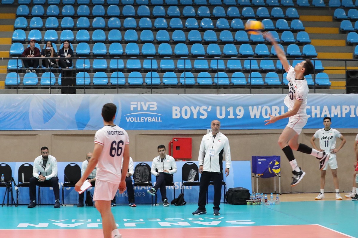 وکیلی: در ست اول سرویس‌های فوق‌العاده‌ای زدیم/ حساسیت بازی‌های پلی‌آف زیاد است