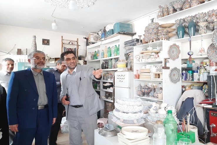 دادستان همدان از طرحهای اشتغالزایی بنیاد تعاون زندانیان بازدید کرد دادستان همدان از طرحهای اشتغالزایی بنیاد تعاون زندانیان بازدید کرد