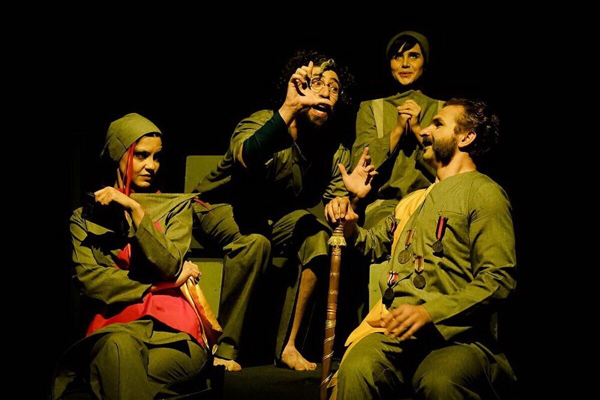 تهیه‌کننده نمایش «چخفته»: تئاتر همیشه برایم جذابیت ویژه‌ای داشت