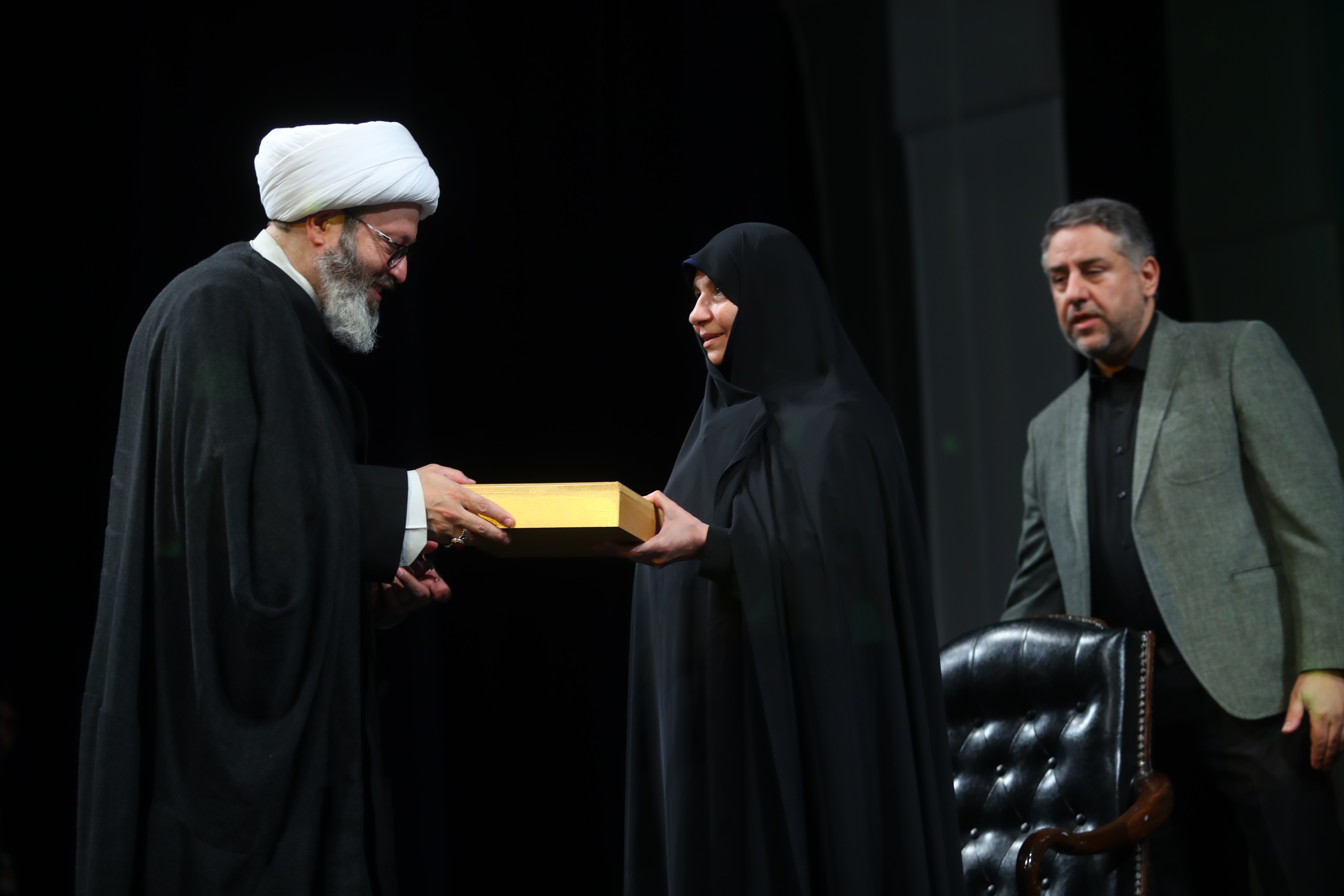 در آیین اختتاميه دومين مهرواره هوای نو مطرح شد؛ هوای نو باید جنبه بین‌المللی داشته باشد/ حوزه بانوان در هیئت‌ها جدی خواهد گرفته شد