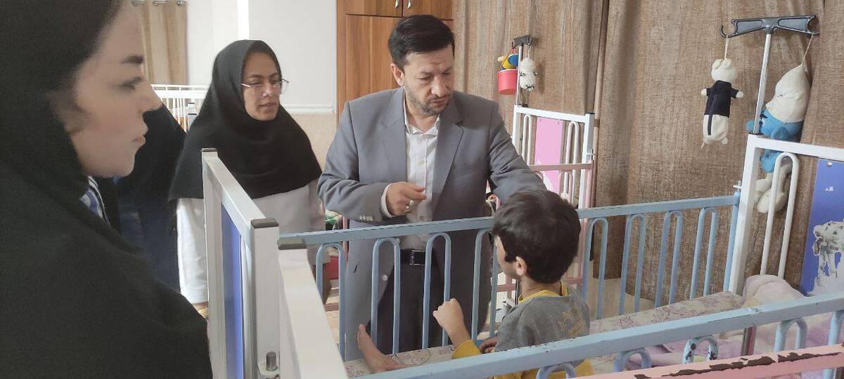 بازدید رئیس کل دادگستری استان بوشهر از یک مرکز نگهداری کودکان معلول در بندر گناوه