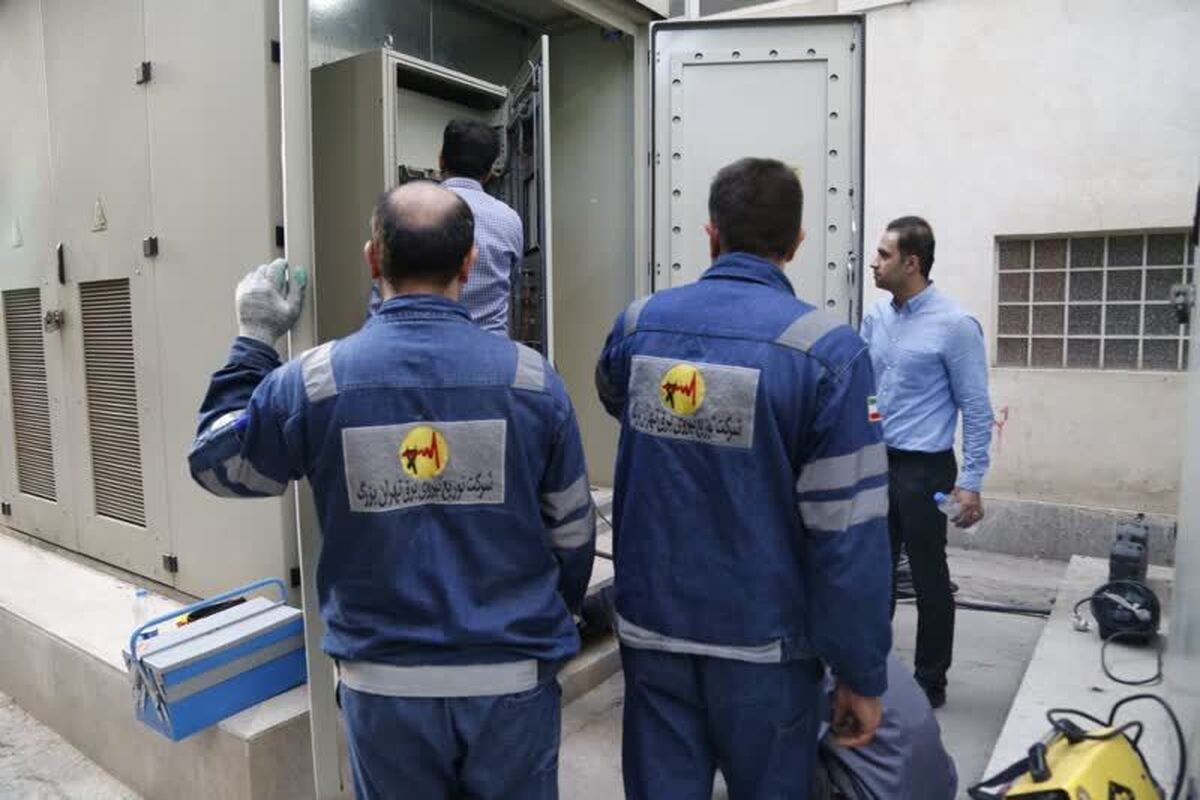 اختلال موقت در ارائه برخی از خدمات الکترونیک سازمان ثبت اسناد و املاک کشور به علت آتش سوزی در کابل برق ورودی ساختمان/ معاون امور اسناد سازمان ثبت: مردم امروز از مراجعه غیرضروری به دفاتر اسناد رسمی و ادارات ثبت خودداری کنند/ تمهیدات لازم برای انجام امور ثبتی اتخاذ شده است