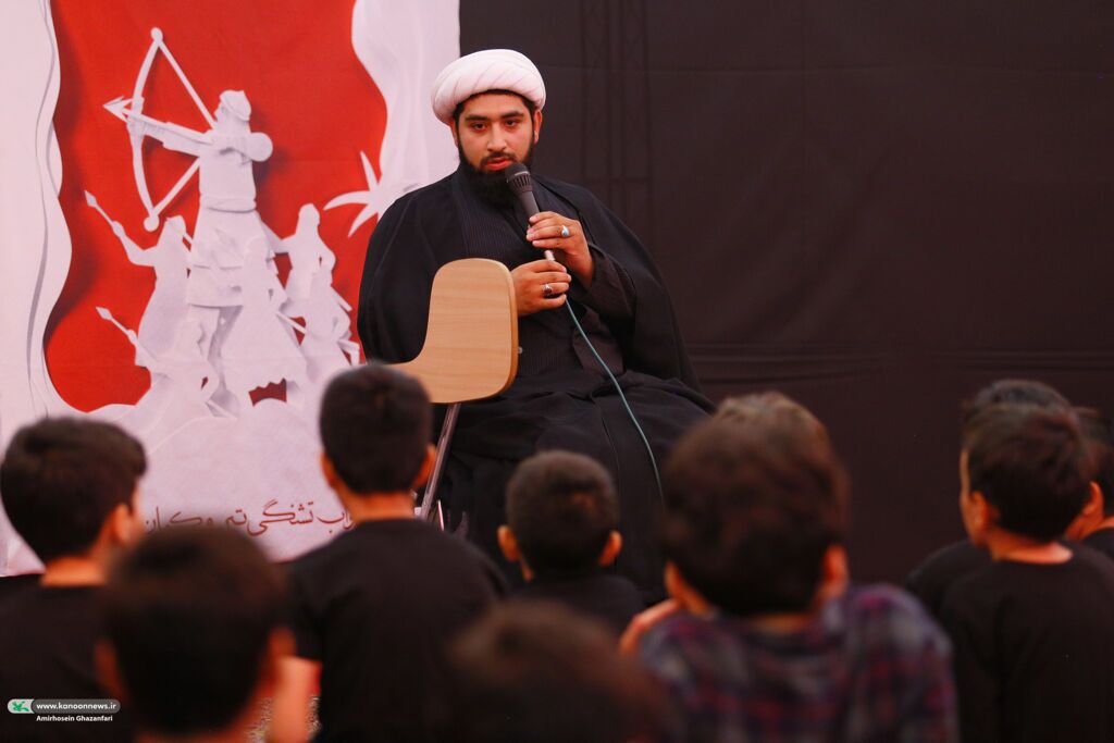 برگزاری گردهمایی کودکان عاشورایی/ عهد کودکان با امام خوبان برگزاری گردهمایی کودکان عاشورایی/ عهد کودکان با امام خوبان