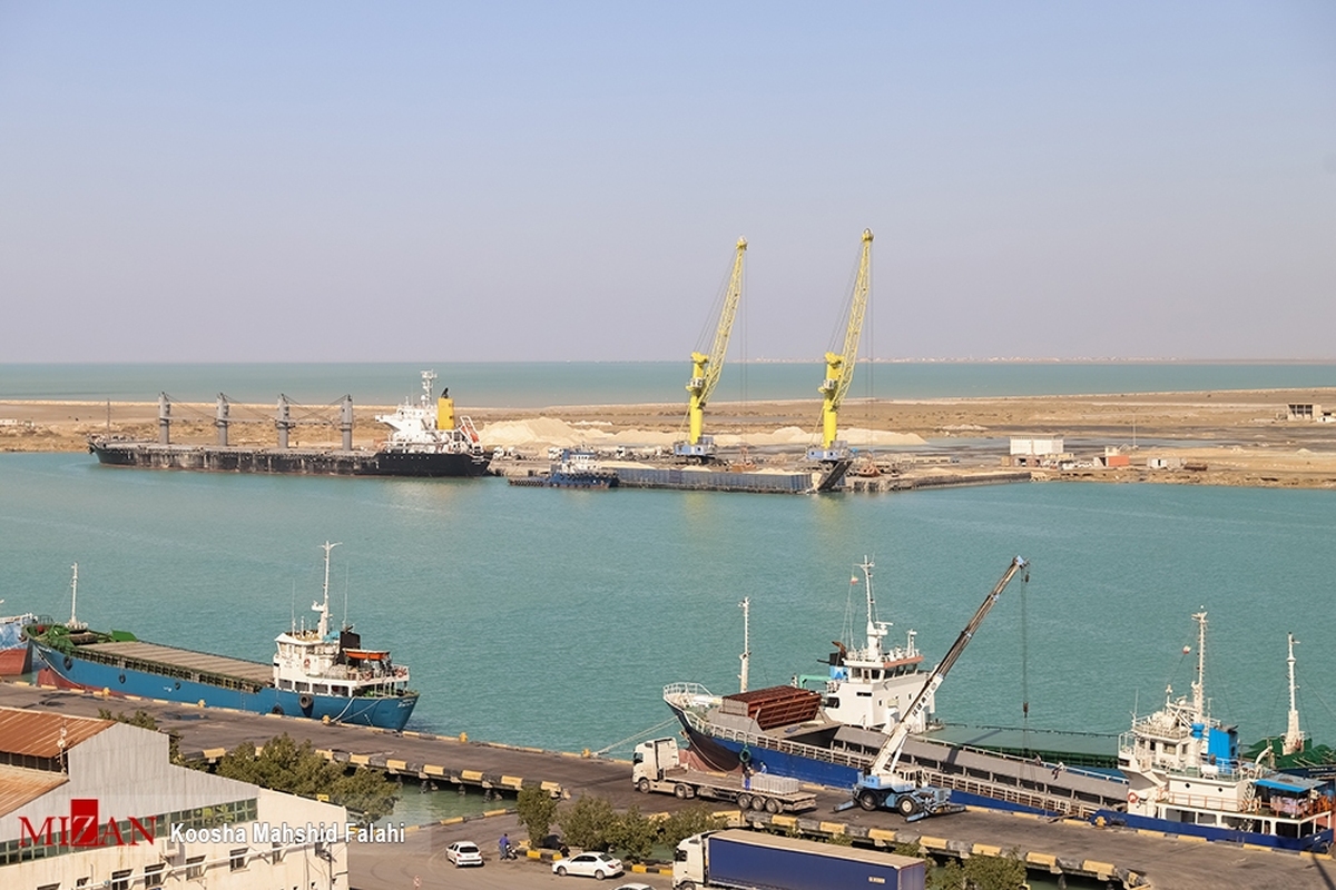 فعالیت‌های گمرکات زمینی و بنادر بزرگ شبانه‌روزی می‌شود