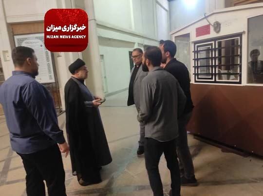 حادثه تیراندازی در حرم مطهر شاهچراغ(ع)/۸ زخمی تاکنون/یکی از تروریست‌ها دستگیر شد