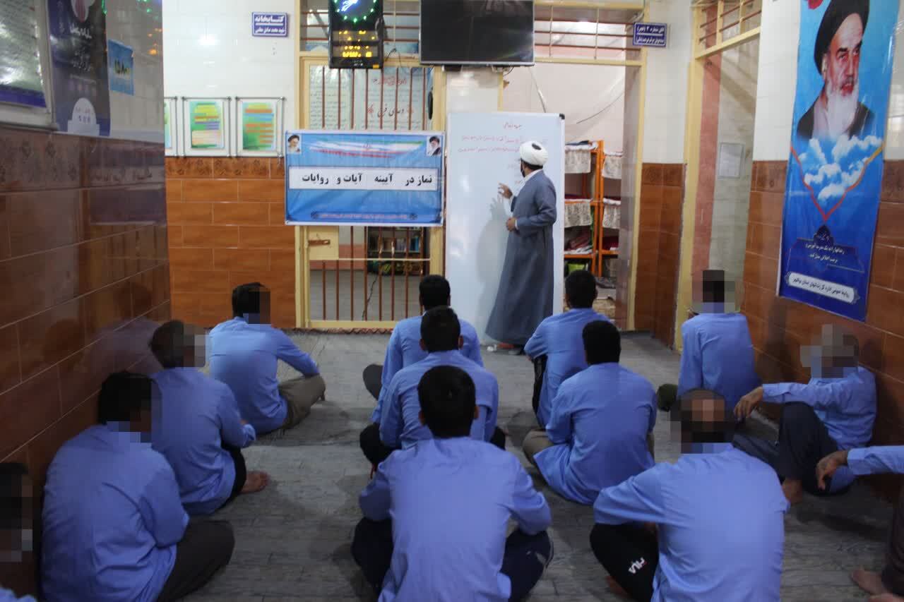 کارآفرینی، مربی و حامی شدن یک محکوم به اعدام با حمایت دستگاه قضا/ با همت دادگستری و اداره کل زندان‌های استان بوشهر و حرفه‌آموزی و پرداخت بیش از ۱۱ میلیارد تومان تسهیلات، برای یک هزار و ۴۰۴ زندانی استان ایجاد اشتغال شد/ یک مددجوی آزاد شده: اقدامات دستگاه قضا زمینه ساز ورود به مسیر جدیدی در زندگی برای من پس از آزادی شده است////اتونشر شنبه