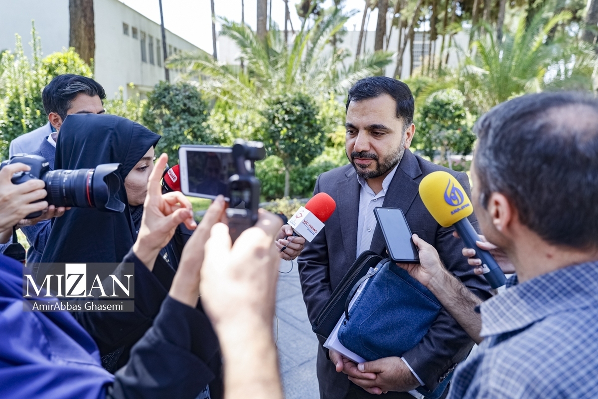 زارع‌پور: علت کندی اینترنت در برخی از موارد برداشته‌شدن دکل‌های مخابراتی است