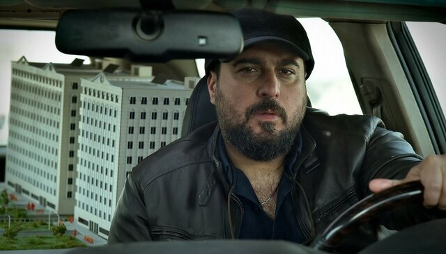 نمایش و نقد