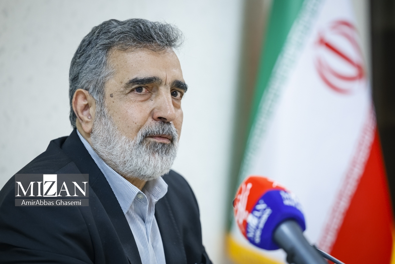 کمالوندی: آب سنگین ایران از نظر کیفیت در رتبه نخست دنیا قرار دارد/رابطه ایران و آژانس رو به جلو است/در حال حاضر برنامه‌ای برای سفر گروسی به ایران وجود ندارد/پروتکل‌های ایران برای ورود بازرسان آژانس به کشور/ تاثیر حوزه‌های فعالیت صنعت هسته‌ای بر برق، کشاورزی و رادیودارو/سهم زنان در صنعت هسته‎ای ایران/توضیحات درباره مکان‎های ادعایی در گزارش‎های آژانس و غرب