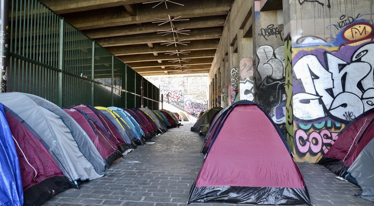 چهره واقعی بی‌خانمانی در قلب پاریس