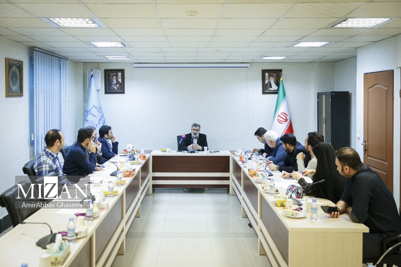 کمالوندی: آب سنگین ایران از نظر کیفیت در رتبه نخست دنیا قرار دارد/رابطه ایران و آژانس رو به جلو است/در حال حاضر برنامه‌ای برای سفر گروسی به ایران وجود ندارد/پروتکل‌های ایران برای ورود بازرسان آژانس به کشور/ تاثیر حوزه‌های فعالیت صنعت هسته‌ای بر برق، کشاورزی و رادیودارو/سهم زنان در صنعت هسته‎ای ایران/توضیحات درباره مکان‎های ادعایی در گزارش‎های آژانس و غرب