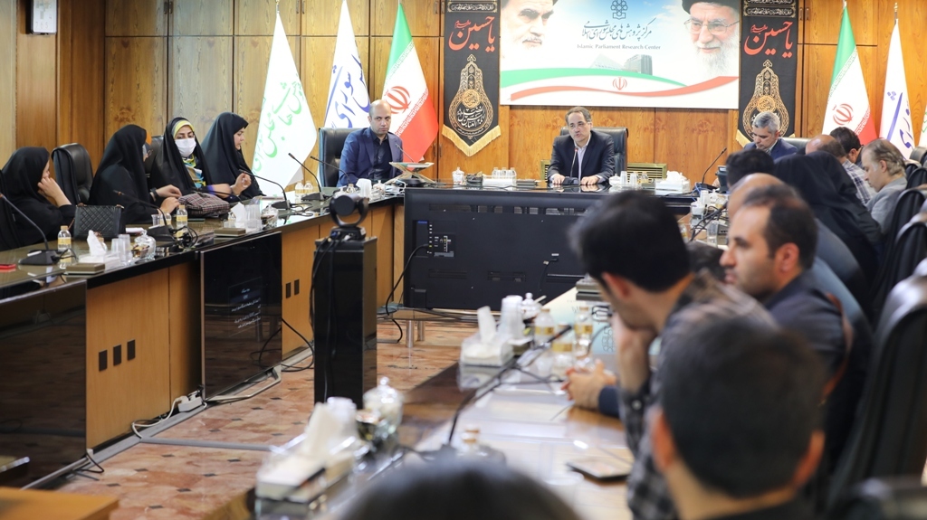 نخستین جشنواره نشان ملی «قانون» در آذر ماه امسال برگزار می‌شود