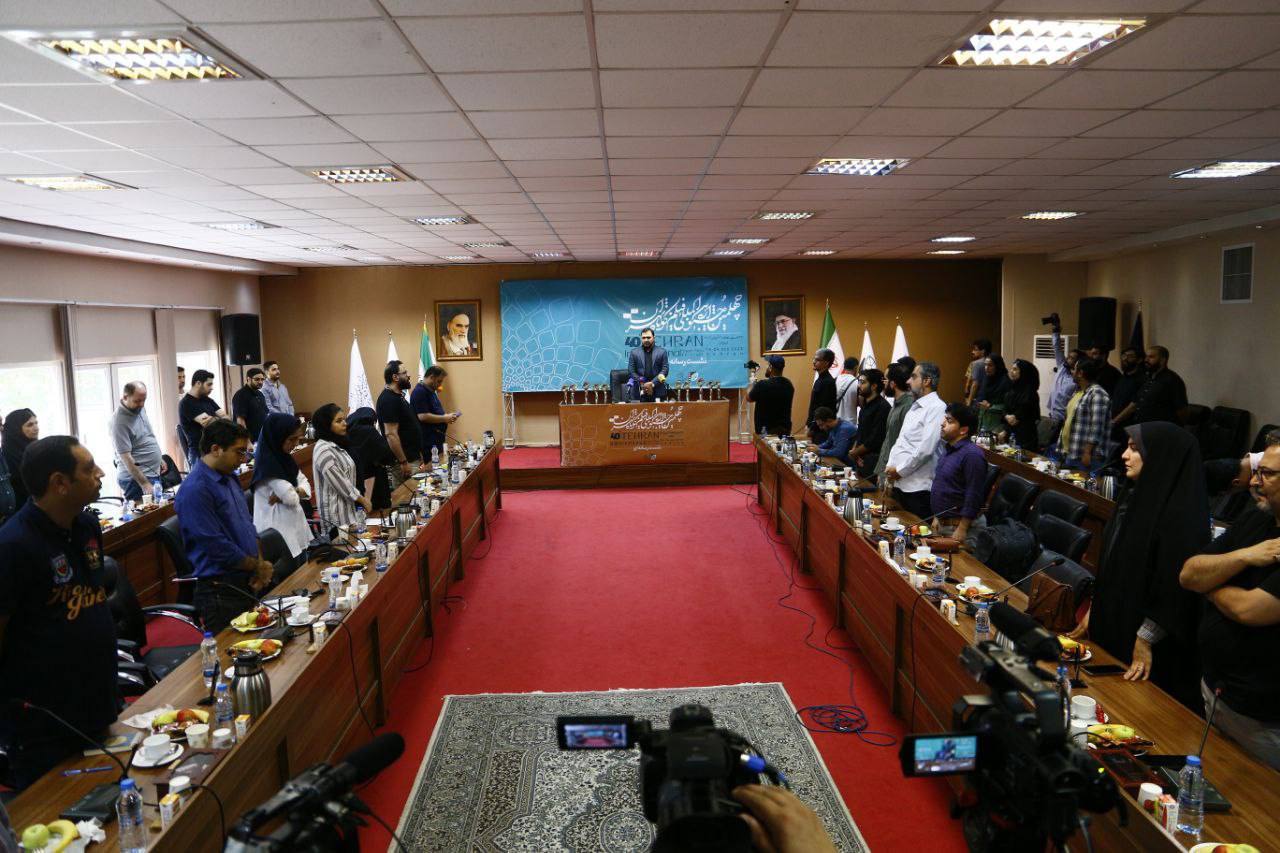 مهدی آذرپندار در نشست خبری جشنواره فیلم کوتاه تهران: لغو آکادمی اسکار کذب است/ فضا برای همه سلایق و نظرها باز است مهدی آذرپندار در نشست خبری جشنواره فیلم کوتاه تهران: لغو آکادمی اسکار کذب است/ فضا برای همه سلایق و نظرها باز است